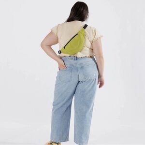 Baggu Crescent Fanny Pack NWT